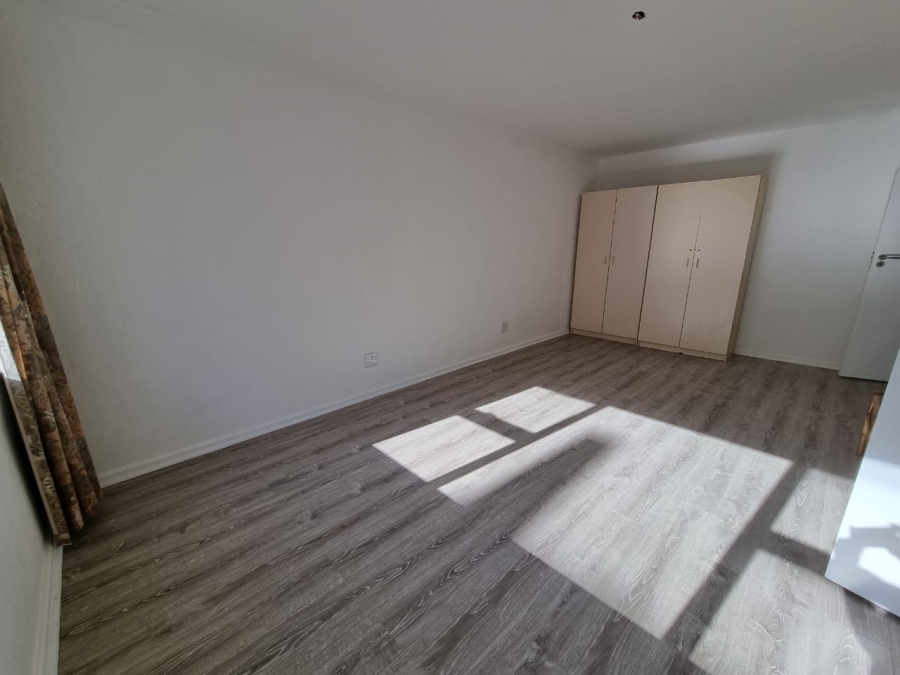 2 Bedroom Property for Sale in Mouille Point Western Cape